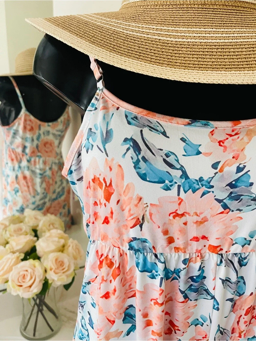 Floral Women’s Jumpsuit MEDIUM Blue Peach Spaghetti Strap Romper size M Stretch - Picture 3 of 4